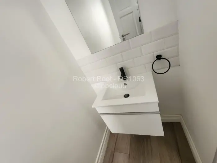 Flat/Apartment to Rent in Newlands, Harare