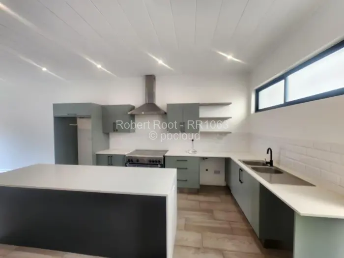 Flat/Apartment to Rent in Newlands, Harare