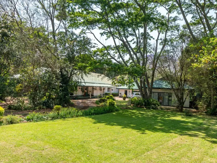 6 Bedroom House for Sale in Chisipite, Harare