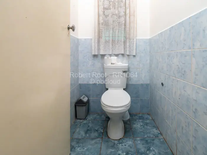 6 Bedroom House for Sale in Chisipite, Harare