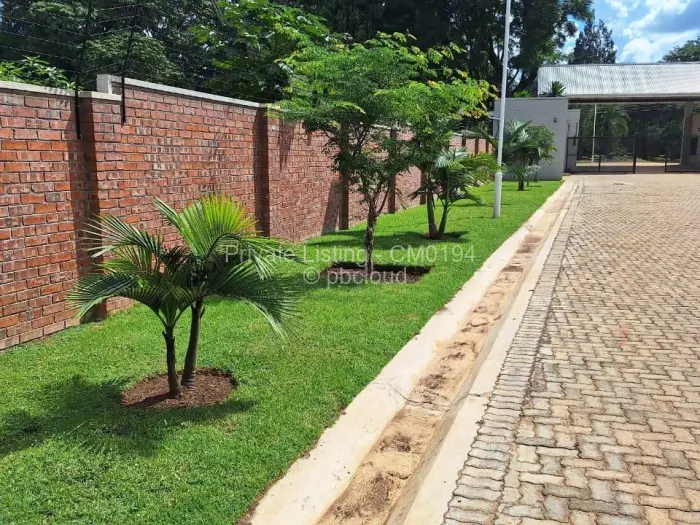 Townhouse/Cluster to Rent in Meyrick Park, Harare