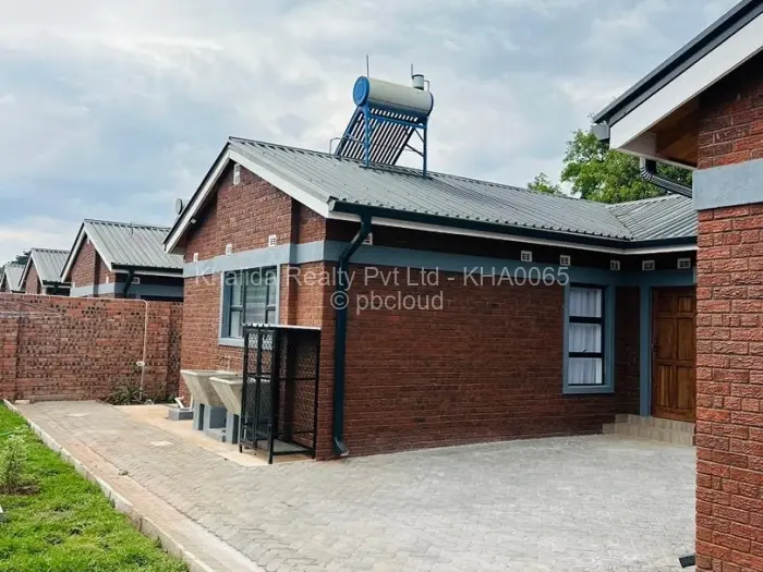 Townhouse/Cluster to Rent in Greendale North, Harare