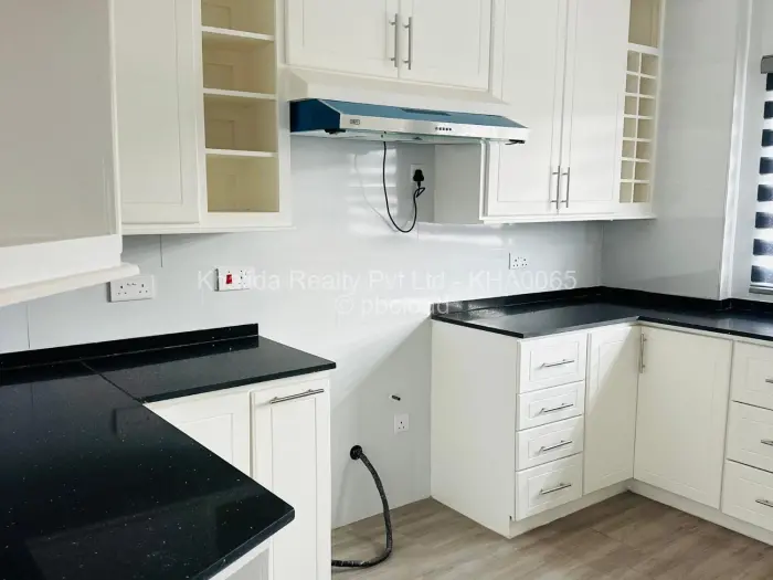 Townhouse/Cluster to Rent in Greendale North, Harare