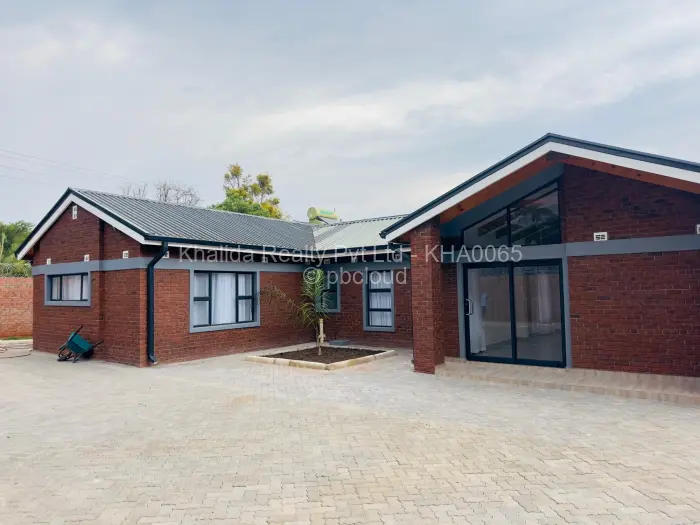 Townhouse/Cluster to Rent in Greendale North, Harare