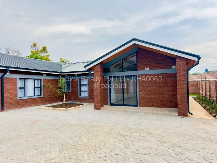 Townhouse/Cluster to Rent in Greendale North, Harare