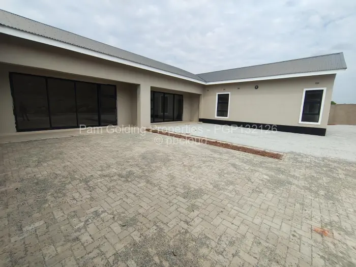 Townhouse/Cluster to Rent in Marlborough, Harare