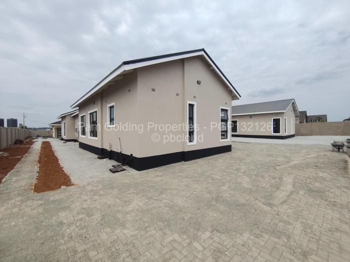 Townhouse/Cluster to Rent in Marlborough, Harare