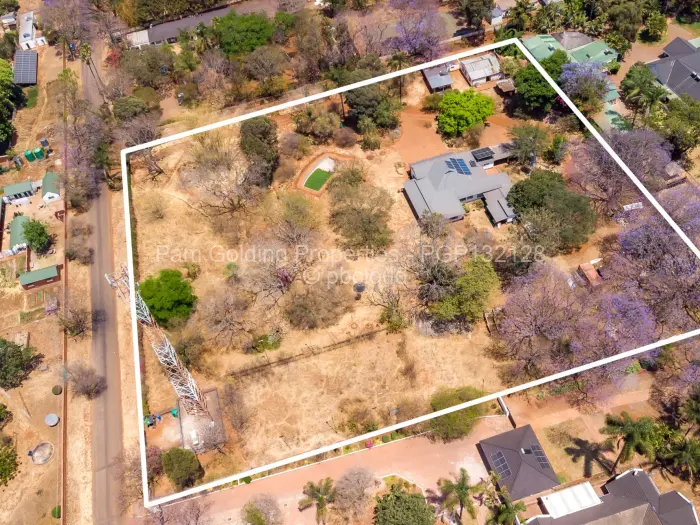 6 Bedroom House for Sale in Emerald Hill, Harare