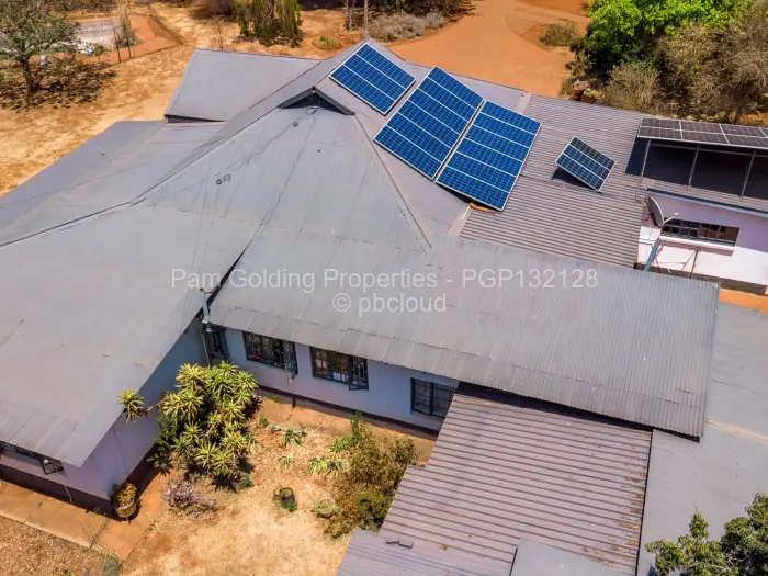 6 Bedroom House for Sale in Emerald Hill, Harare