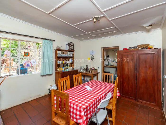 6 Bedroom House for Sale in Emerald Hill, Harare