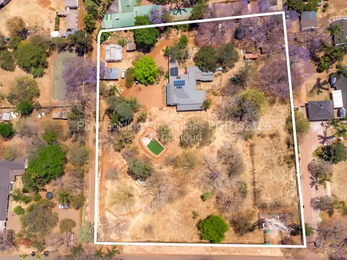 6 Bedroom House for Sale in Emerald Hill, Harare