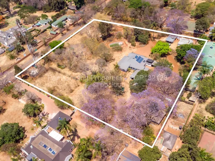 6 Bedroom House for Sale in Emerald Hill, Harare