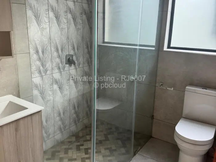 Flat/Apartment to Rent in Borrowdale West, Harare