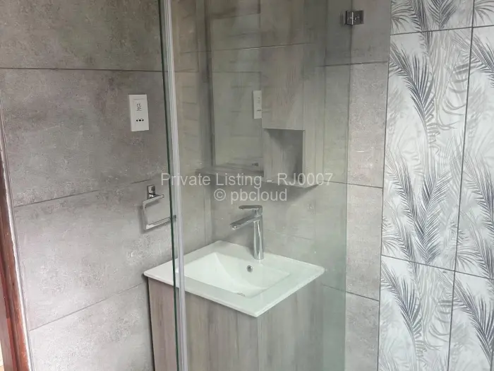 Flat/Apartment to Rent in Borrowdale West, Harare