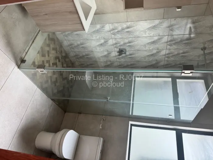 Flat/Apartment to Rent in Borrowdale West, Harare