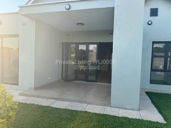 Flat/Apartment to Rent in Borrowdale West, Harare