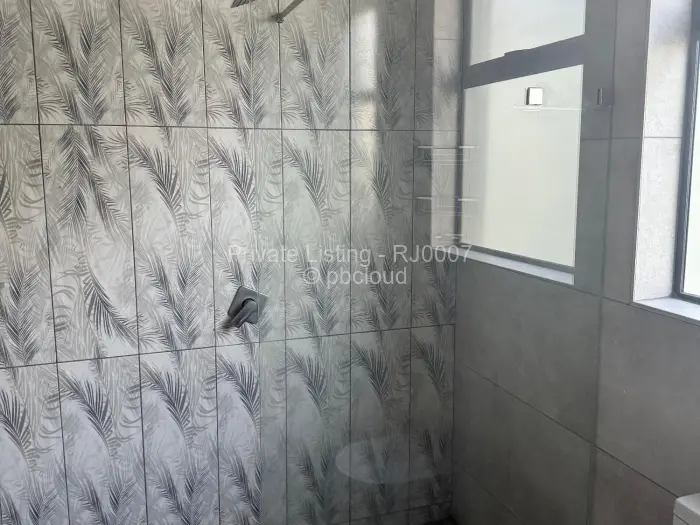 Flat/Apartment to Rent in Borrowdale West, Harare