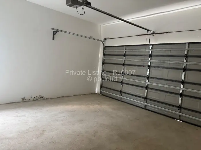 Flat/Apartment to Rent in Borrowdale West, Harare