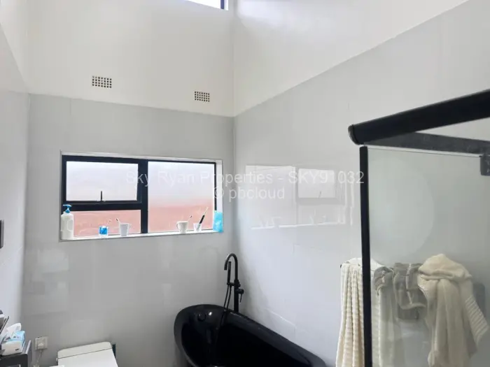 Townhouse/Cluster for Sale in Mount Pleasant, Harare