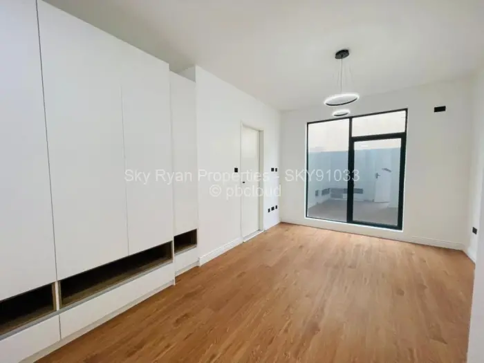 Townhouse/Cluster for Sale in Mount Pleasant, Harare