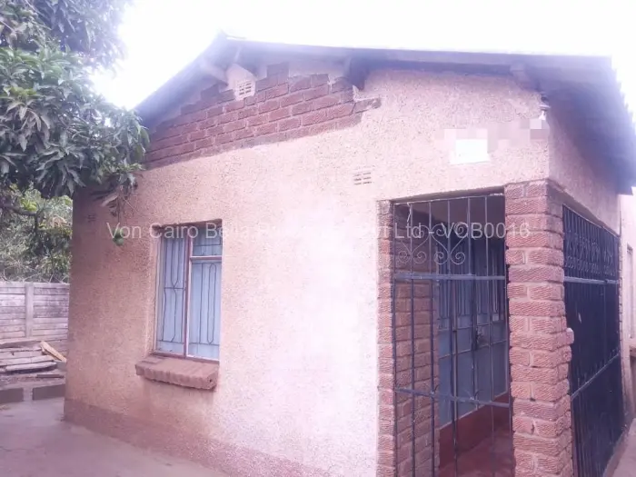 4 Bedroom House for Sale in Kuwadzana, Harare