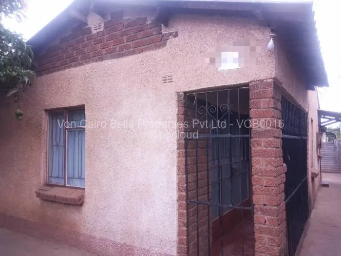 4 Bedroom House for Sale in Kuwadzana, Harare
