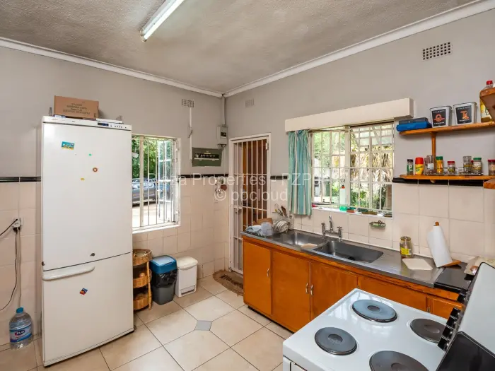 3 Bedroom House to Rent in Chisipite