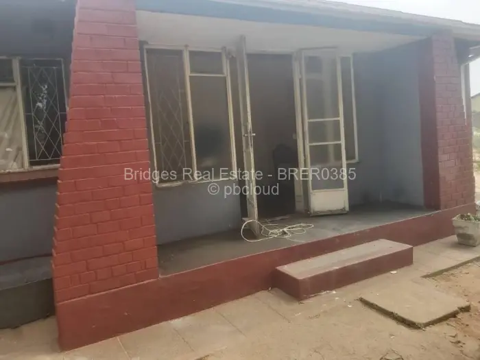 3 Bedroom House to Rent in Highfield, Harare