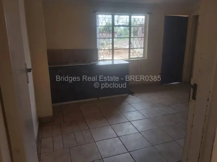 3 Bedroom House to Rent in Highfield, Harare