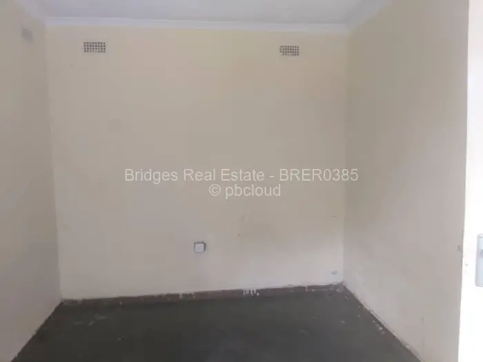 3 Bedroom House to Rent in Highfield, Harare