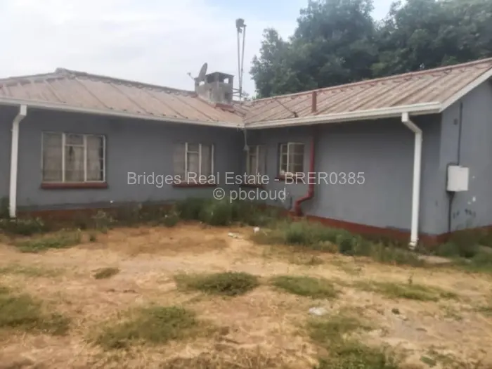 3 Bedroom House to Rent in Highfield, Harare