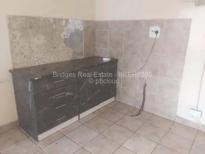 3 Bedroom House to Rent in Highfield, Harare