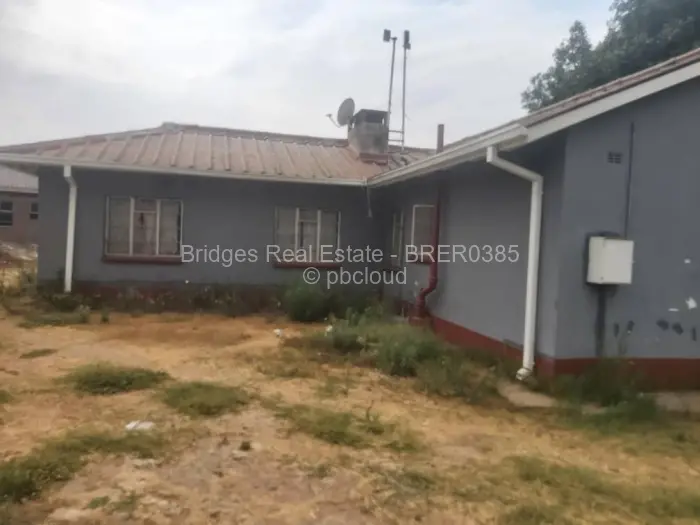 3 Bedroom House to Rent in Highfield, Harare