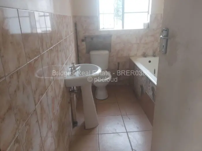 3 Bedroom House to Rent in Highfield, Harare