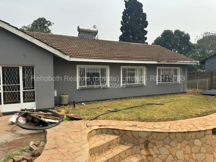 5 Bedroom House to Rent in Belvedere