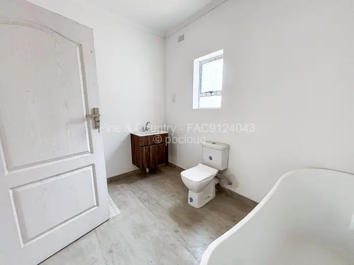 Townhouse/Cluster for Sale in Greendale, Harare