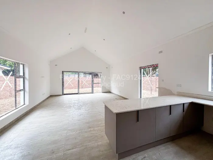 Townhouse/Cluster for Sale in Greendale, Harare