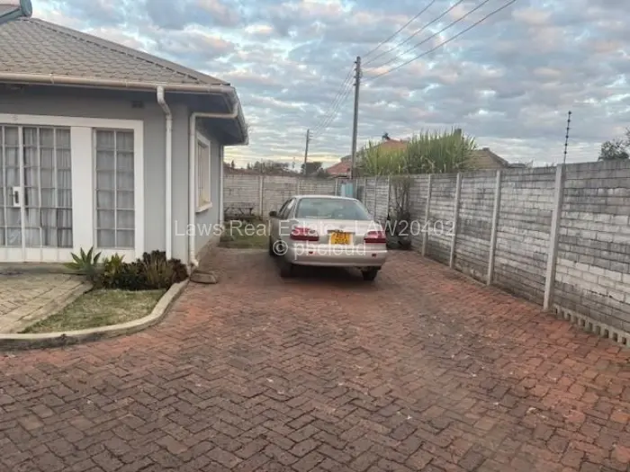 Townhouse/Cluster for Sale in Marlborough, Harare