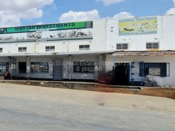 Retail/Shop for Sale in Mount Darwin, Mount Darwin