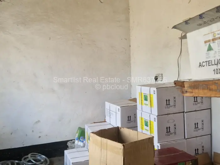 Retail/Shop for Sale in Mount Darwin, Mount Darwin