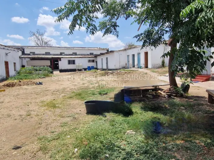 Retail/Shop for Sale in Mount Darwin, Mount Darwin