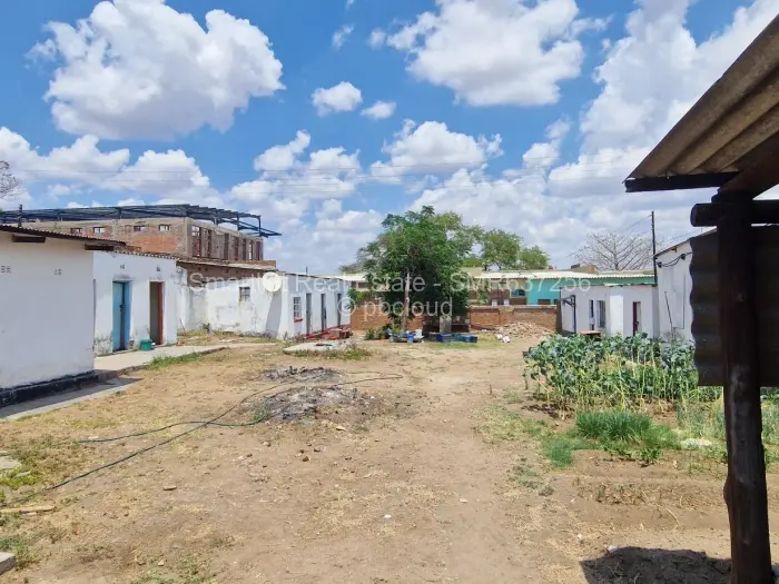 Retail/Shop for Sale in Mount Darwin, Mount Darwin