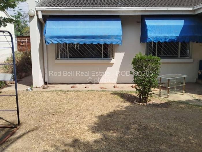 Townhouse/Cluster to Rent in Athlone, Harare