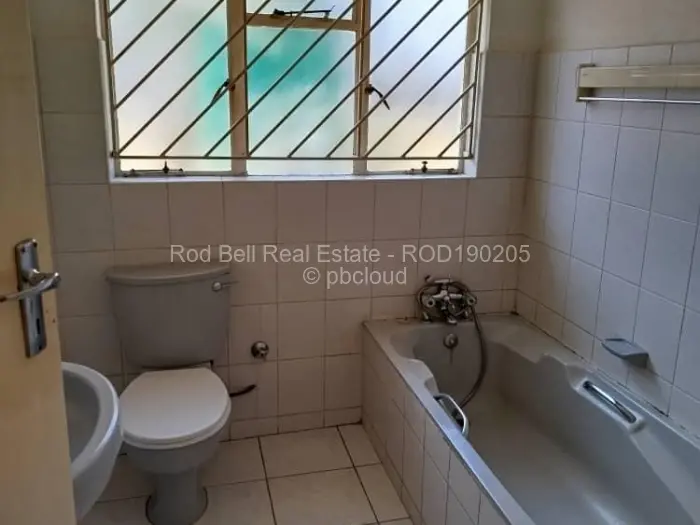 Townhouse/Cluster to Rent in Athlone, Harare