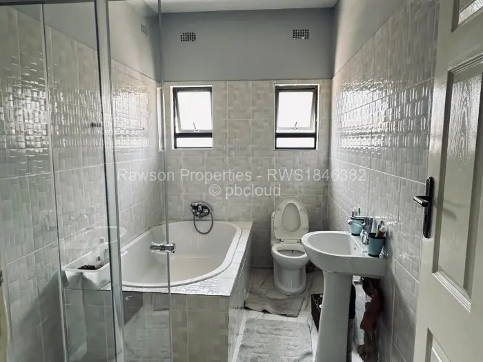 4 Bedroom House for Sale in Madokero Estates, Harare