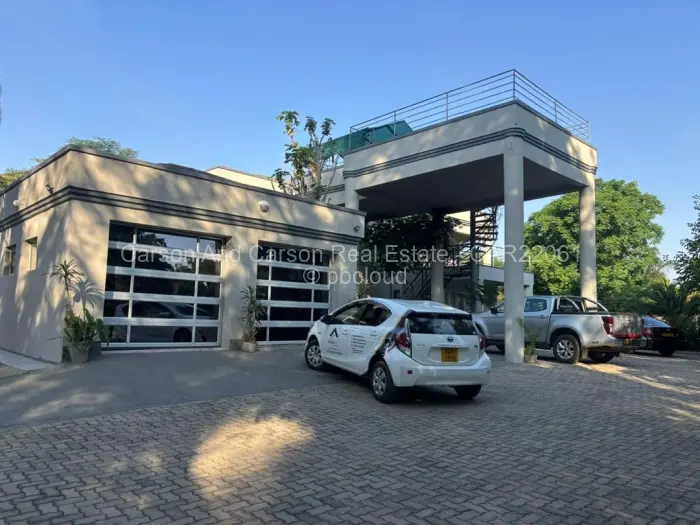 7 Bedroom House for Sale in Chisipite, Harare