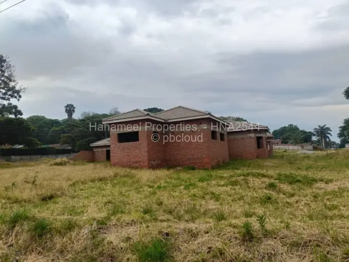 5 Bedroom House for Sale in Bluff Hill, Harare