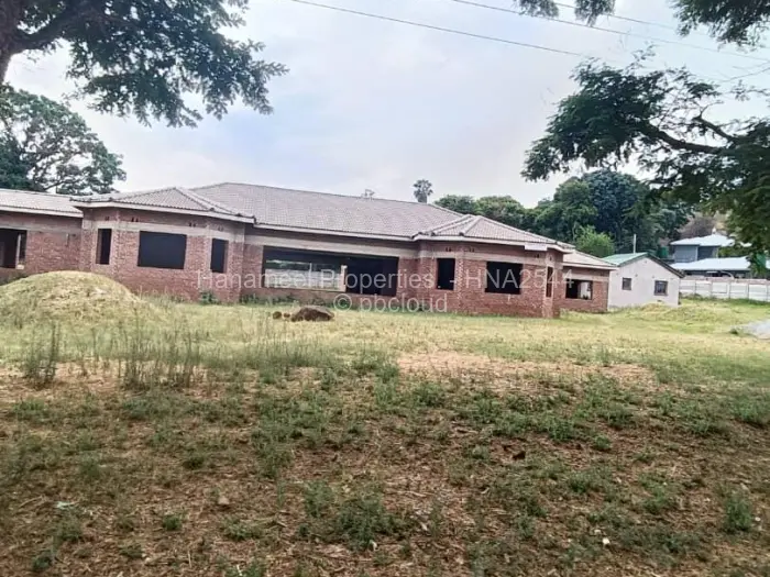 5 Bedroom House for Sale in Bluff Hill, Harare