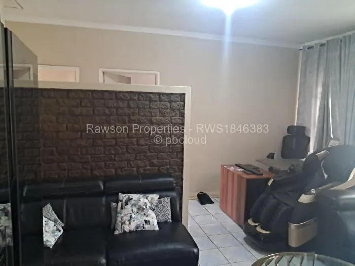 2 Bedroom Cottage/Garden Flat for Sale in Madokero Estates, Harare