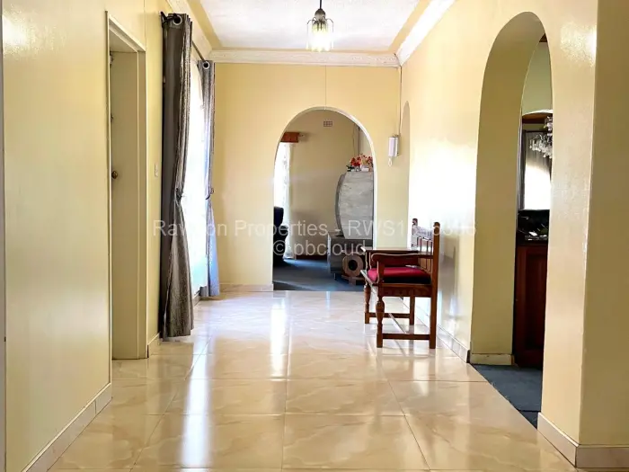 4 Bedroom House for Sale in Waterfalls, Harare